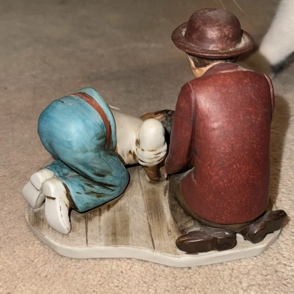 Norman Rockwell Red and White Ceramic Art Piece “listening” - Picture 2 of 8